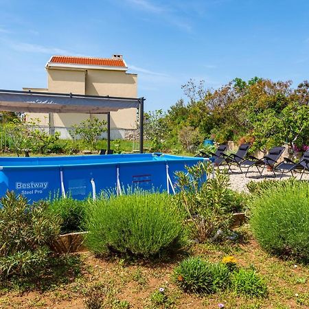 Apartment Sea And Mountain With Pool Novigrad  Luaran gambar