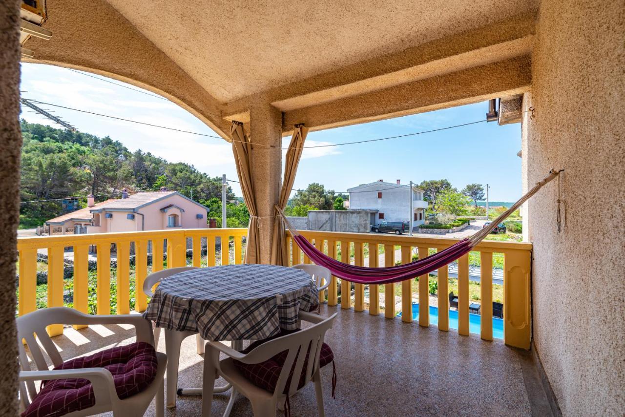 Apartment Sea And Mountain With Pool Novigrad  Luaran gambar