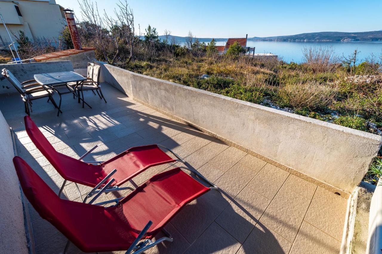 Apartment Sea And Mountain With Pool Novigrad  Luaran gambar